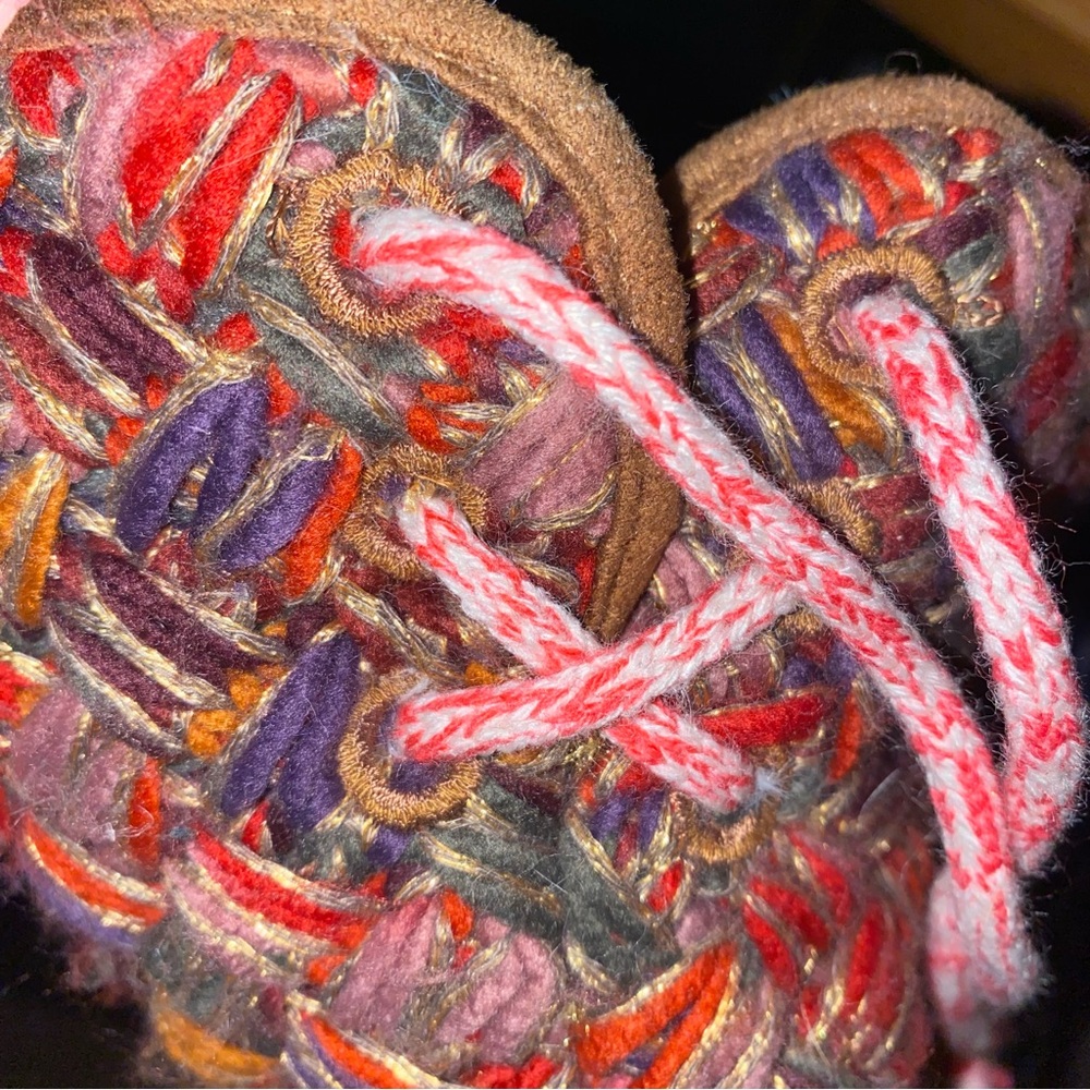 NWT Mad Love Women's Bootie Slippers
Fuzzy Yarn Knit Jewel Tones - Picture 13 of 16